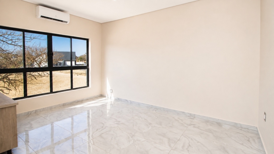 5 Bedroom Property for Sale in Meerhof North West